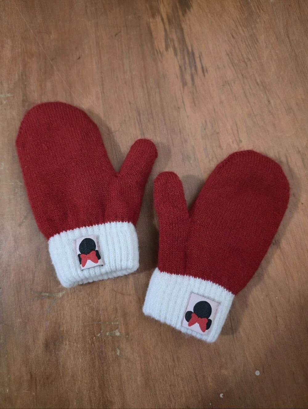 Minnie Mouse Winter Hat And Glove Set